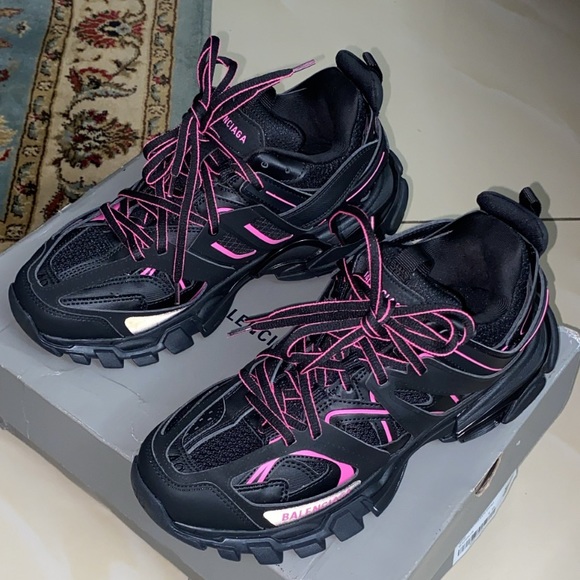 got a black en pink balenciaga size men 7 - Picture 1 of 3